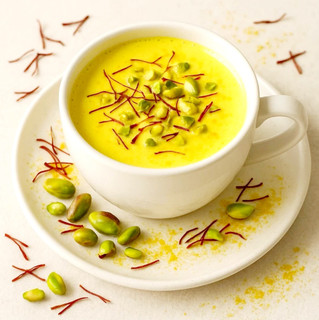 چای کرک پسته زعفرانی ۵۰۰ گرمی پاکتی کافارم(حاوی مغز پسته فراوان)